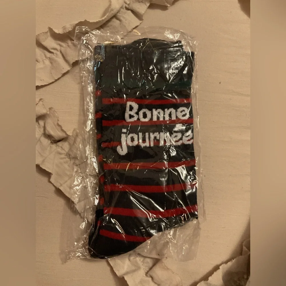 Bonne Journee/Women’s Navy and Red Striped Socks, OS